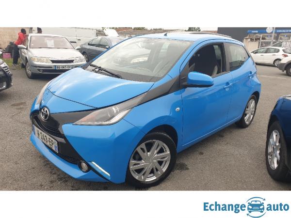 TOYOTA AYGO 1.0 VVT-i x-play