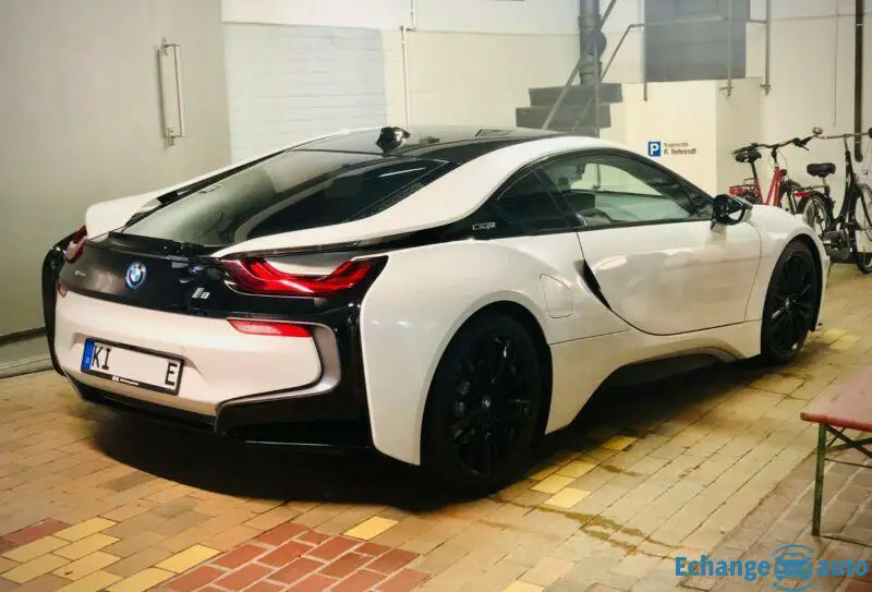 BMW i8 Coupe