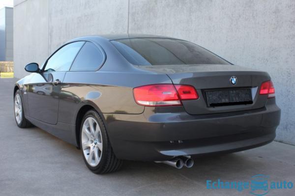 BMW SERIE 3 COUPE  320i 170ch CLIM/PDC/REGVIT/SIEGCHAUF/JA/XENON/GAR12MOIS