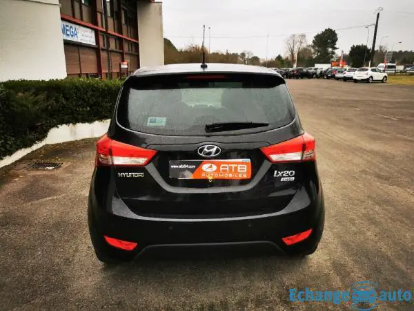 HYUNDAI IX20 1.6 CRDi 115 Panoramic Sunsation