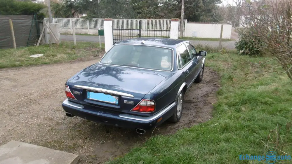 jaguar xj8