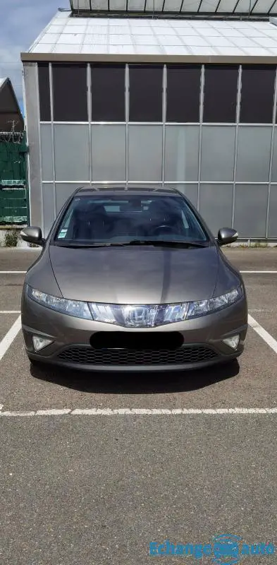 Honda civic 8 DSI-CONFORT