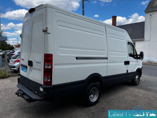 IVECO DAILY FOURGON 35 C 15 3.0D 146 16V Turbo BVM6