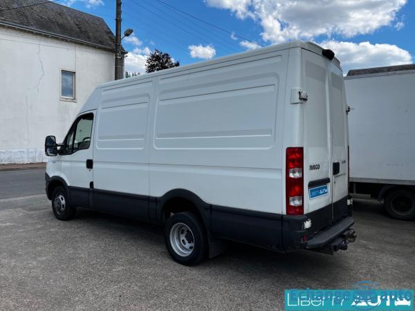 IVECO DAILY FOURGON 35 C 15 3.0D 146 16V Turbo BVM6