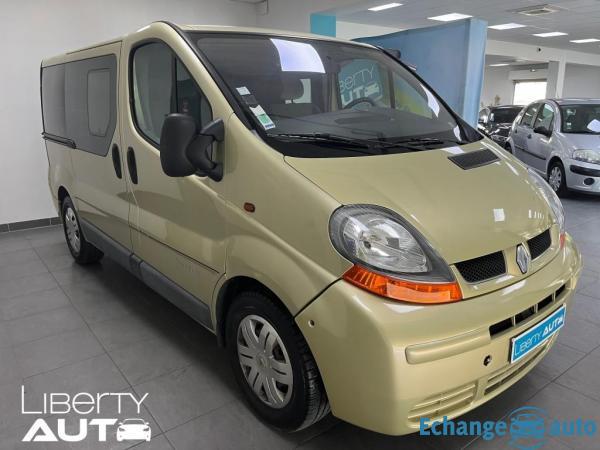 RENAULT TRAFIC FOURGON TRAFIC L1H1  2.5 dCi 140 / ATTELAGE / 1ER MAIN