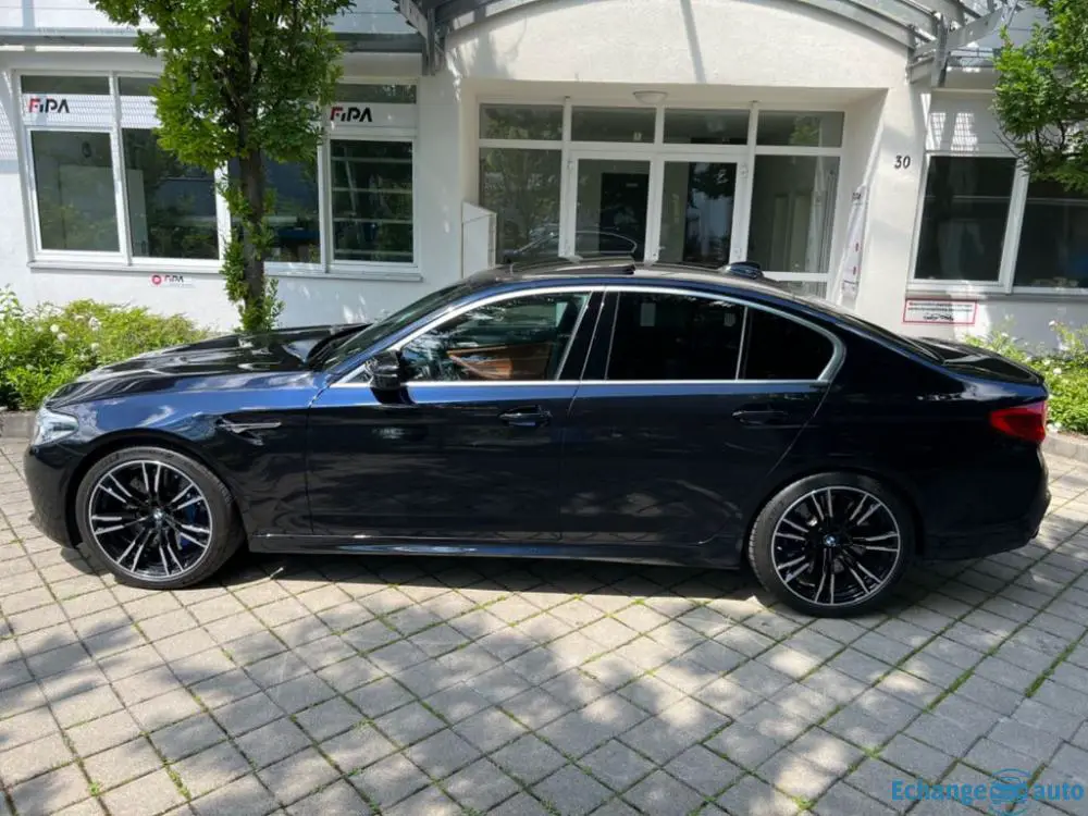 BMW M5 Limousine