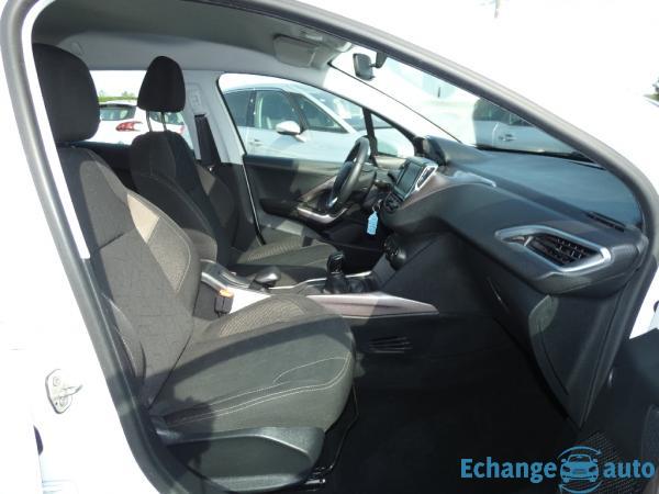 PEUGEOT 2008 1.2 PureTech 82ch BVM5 Active