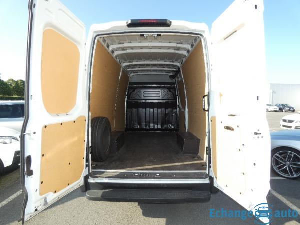 IVECO DAILY FOURGON 35 S14 V12