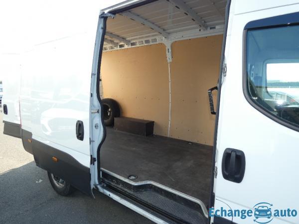 IVECO DAILY FOURGON 35 S14 V12