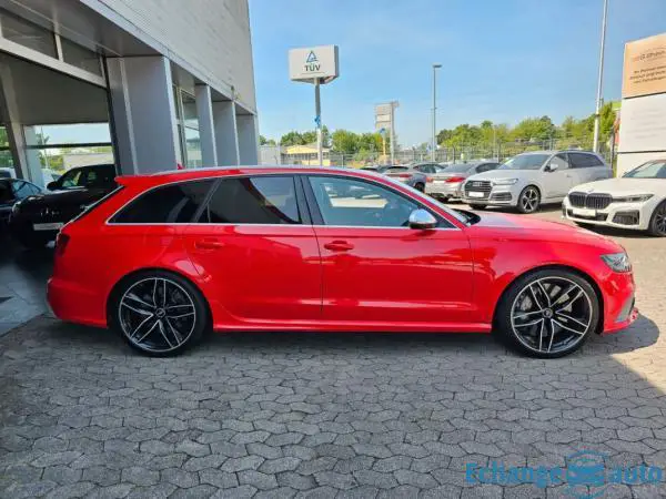 AUDI RS6 AVANT RS6 Avant V8 4.0 TFSI 560 Quattro Tiptronic 8