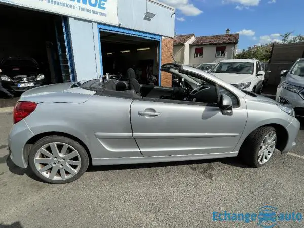 PEUGEOT 207 CC 1.6 HDi 110ch FAP BLUE LION Sport