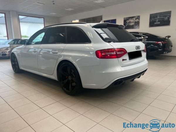 AUDI RS4 AVANT RS4 Avant V8 4.2 FSI 450 Quattro 