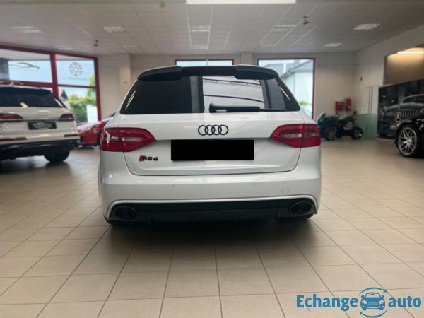 AUDI RS4 AVANT RS4 Avant V8 4.2 FSI 450 Quattro 