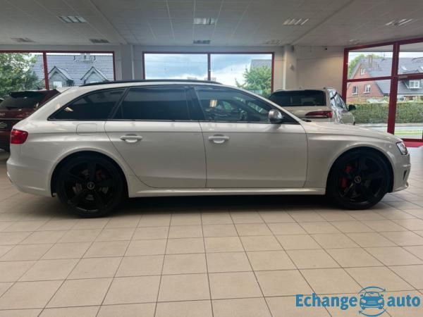 AUDI RS4 AVANT RS4 Avant V8 4.2 FSI 450 Quattro 