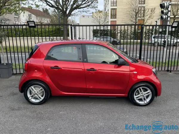 SMART FORFOUR EQ  82 ch Pure