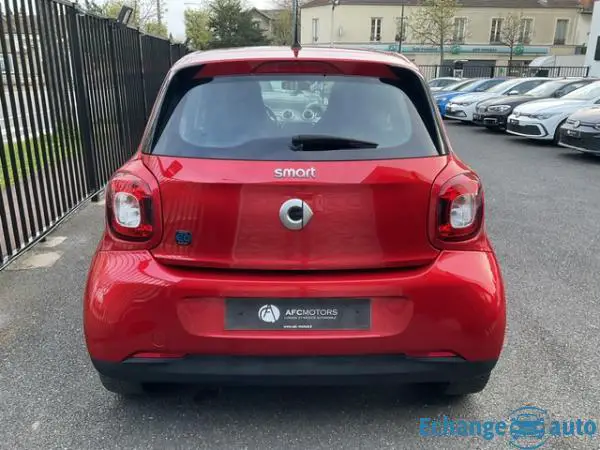 SMART FORFOUR EQ  82 ch Pure