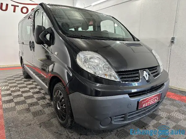 RENAULT TRAFIC PASSENGER L1H1 2.0 dCi 115 Expression +ATTELAGE