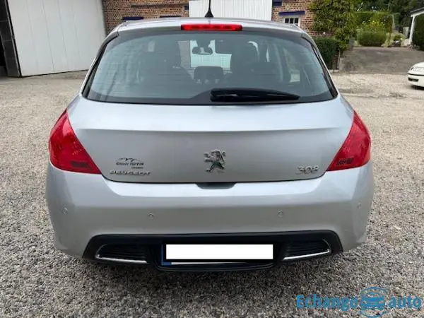 PEUGEOT 308 2.0 HDi 163ch FAP Féline A