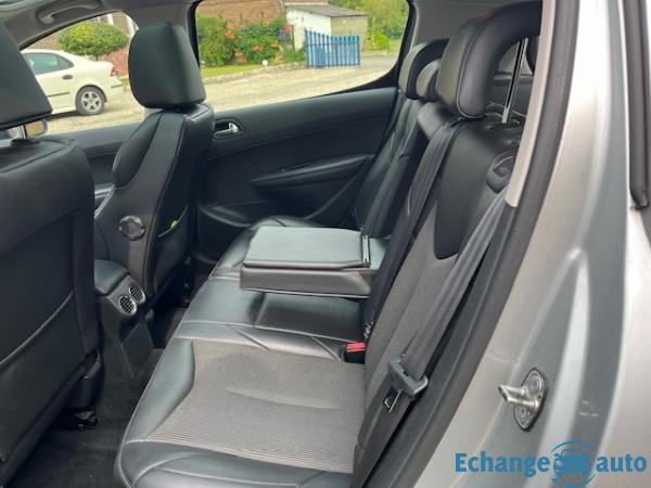 PEUGEOT 308 2.0 HDi 163ch FAP Féline A