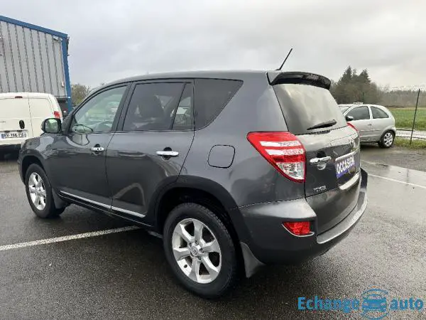 TOYOTA RAV4 2.2 L 150 D-4D 2WD Lounge 