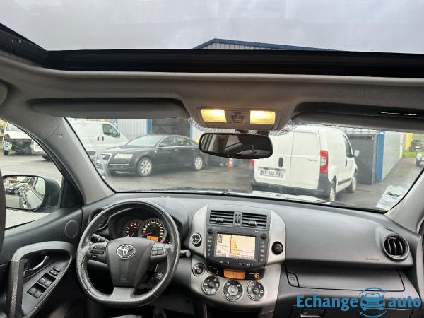 TOYOTA RAV4 2.2 L 150 D-4D 2WD Lounge 