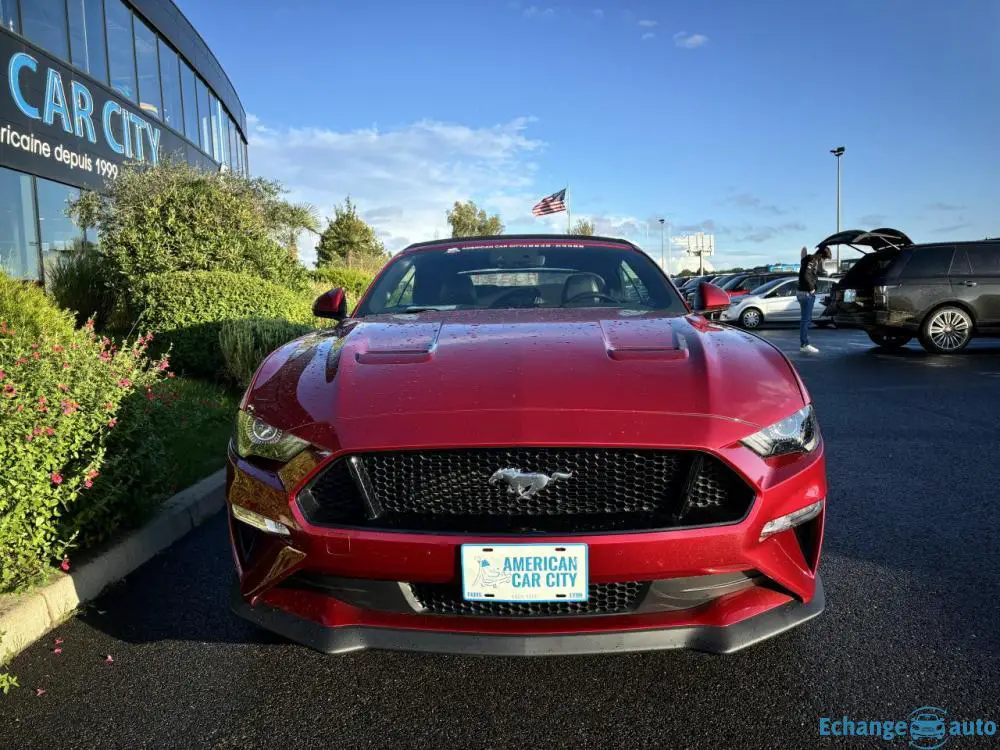 FORD MUSTANG