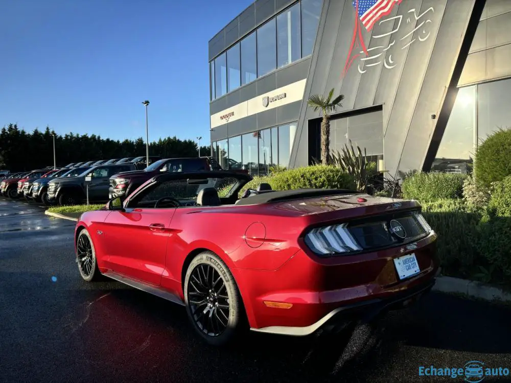 FORD MUSTANG