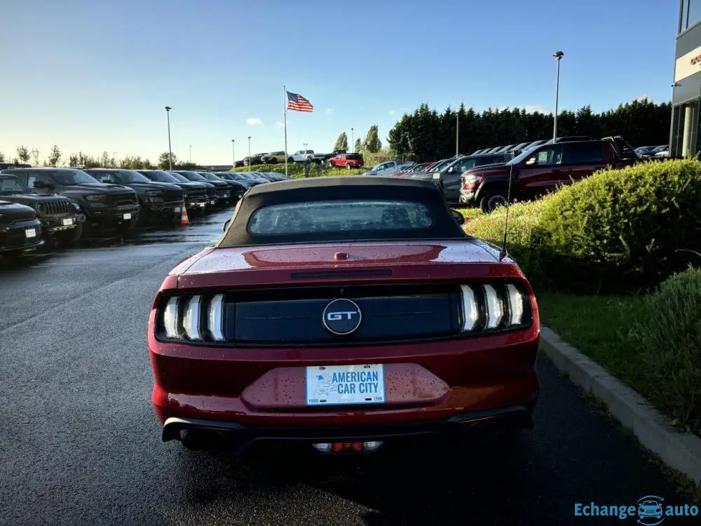 FORD MUSTANG