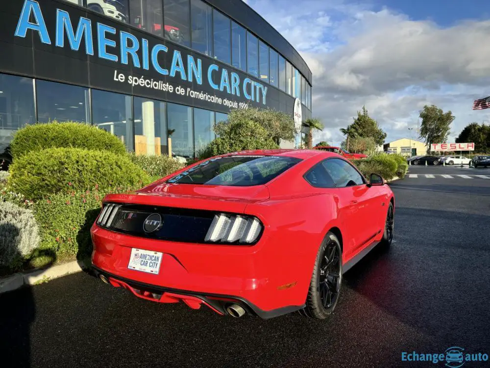 FORD MUSTANG