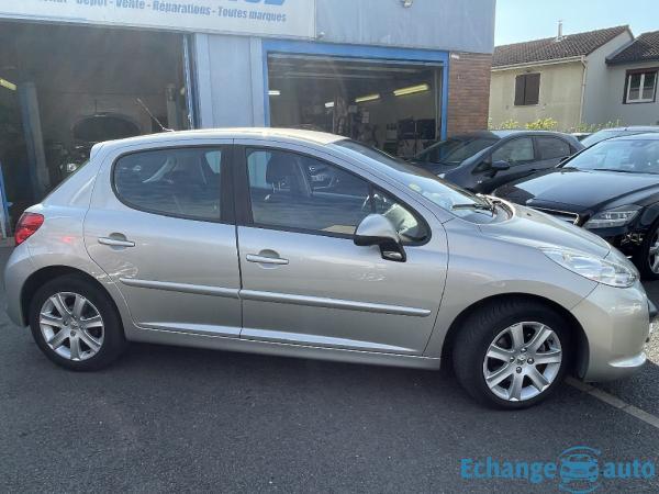 PEUGEOT 207  1.6 VTi 16V 120ch Premium Pack A