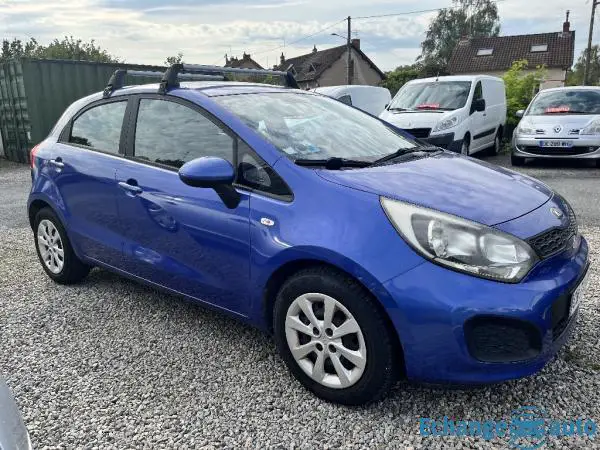 KIA RIO 1.2i 85ch