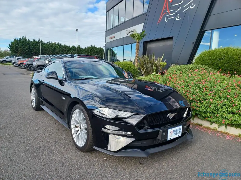 FORD MUSTANG