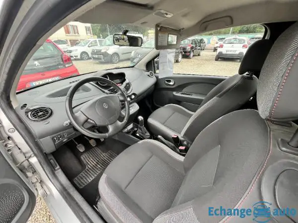 RENAULT TWINGO II 1.5 DCI 85 Dynamique