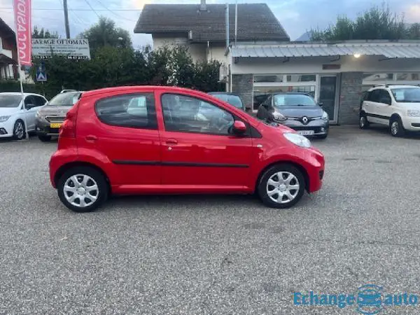 PEUGEOT 107 1.0e 68cv Trendy 5p 80 000km