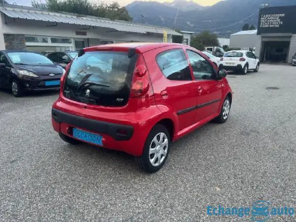 PEUGEOT 107 1.0e 68cv Trendy 5p 80 000km