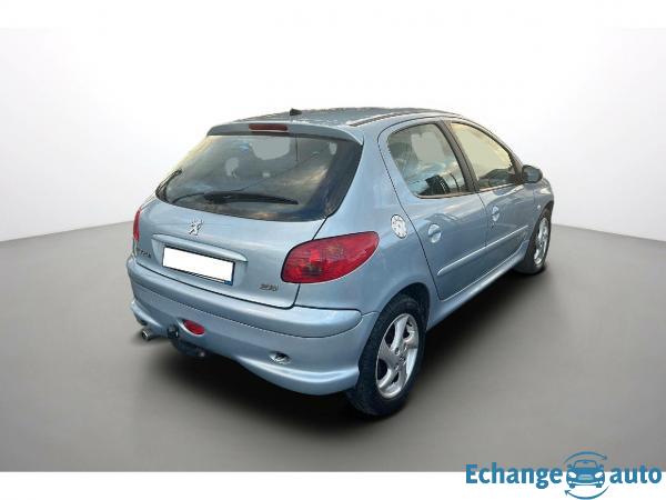 PEUGEOT 206 1.6e 16v Executive BVA