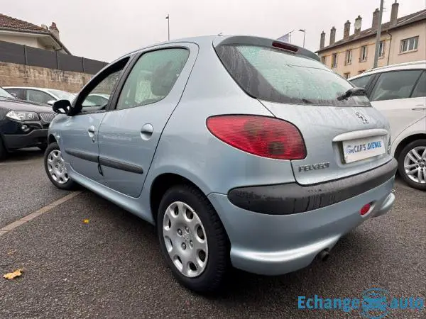 PEUGEOT 206 1.4 HDi X Line