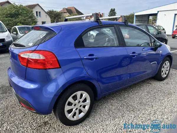 KIA RIO 1.2i 85ch