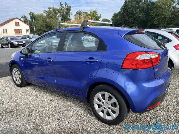 KIA RIO 1.2i 85ch