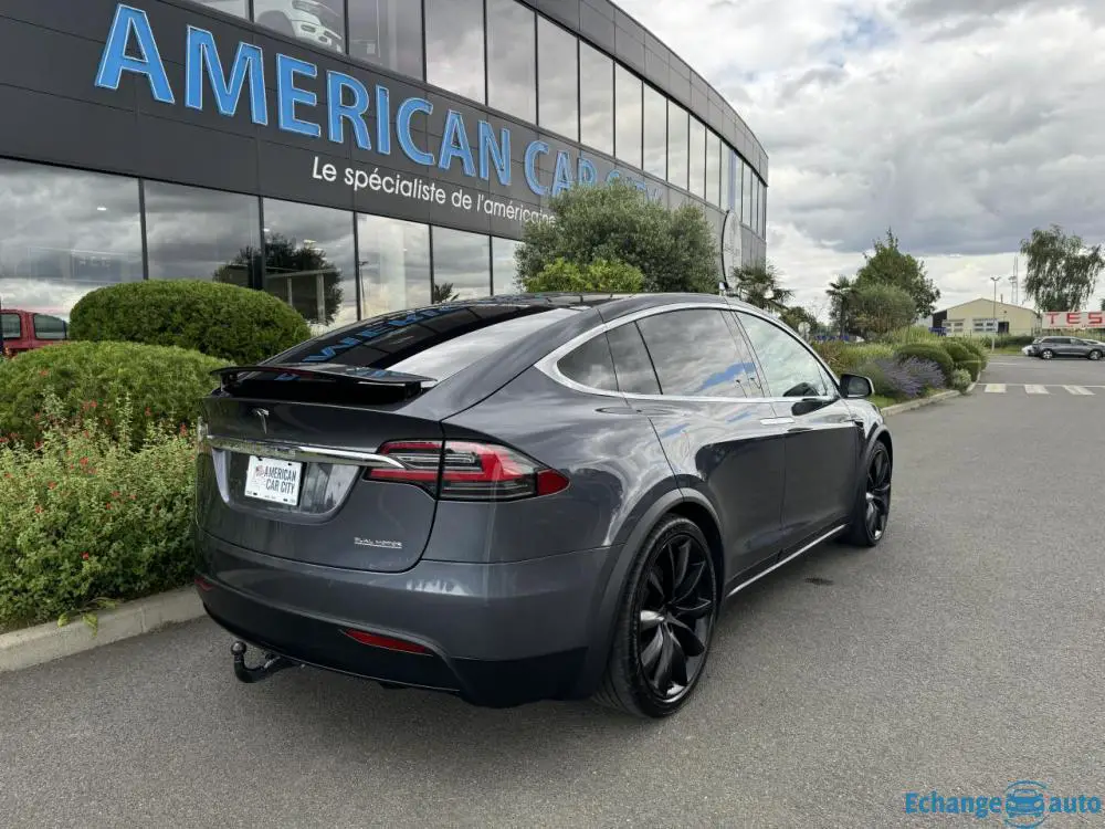 TESLA MODEL X