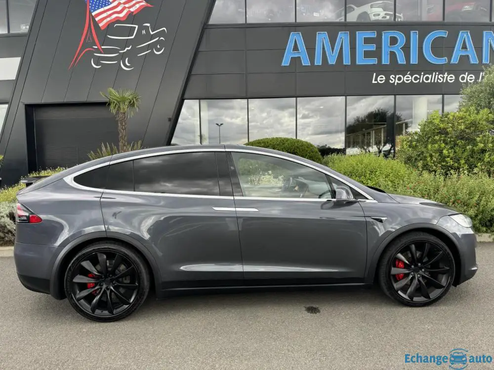 TESLA MODEL X