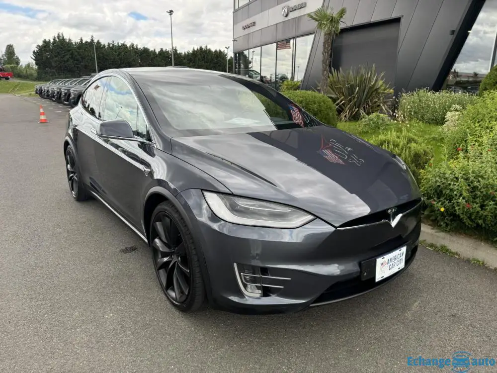 TESLA MODEL X