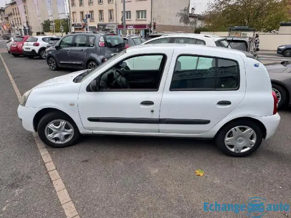 RENAULT CLIO 1.2 Campus