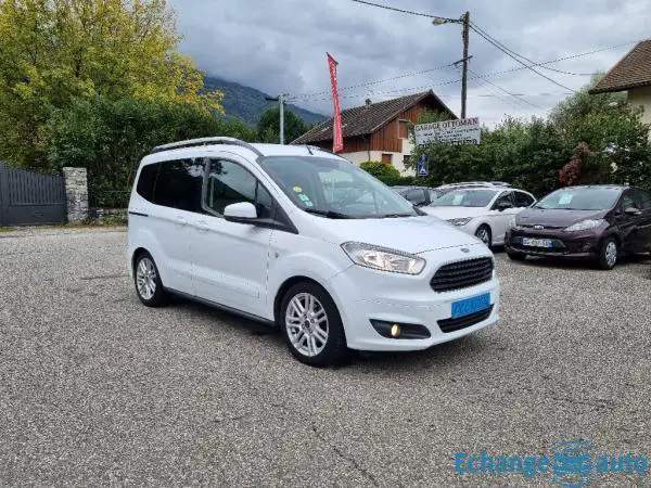 FORD TOURNEO COURIER 1.6 TDCi 95 Titanium 5 Places