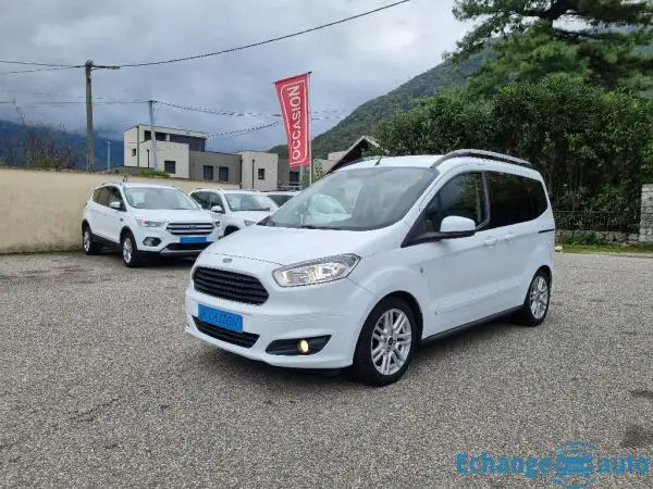 FORD TOURNEO COURIER 1.6 TDCi 95 Titanium 5 Places