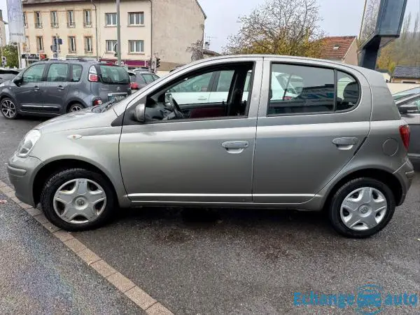 TOYOTA YARIS 65 VVT-i Linéa Luna