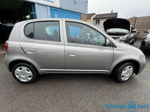 TOYOTA YARIS 65 VVT-i Linéa Luna