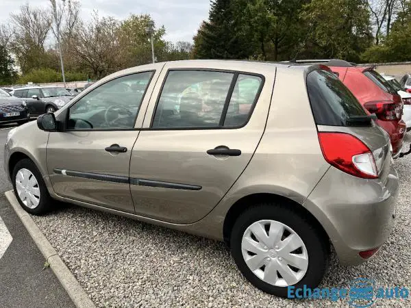 RENAULT CLIO III 1.5 DCI 70 Authentique