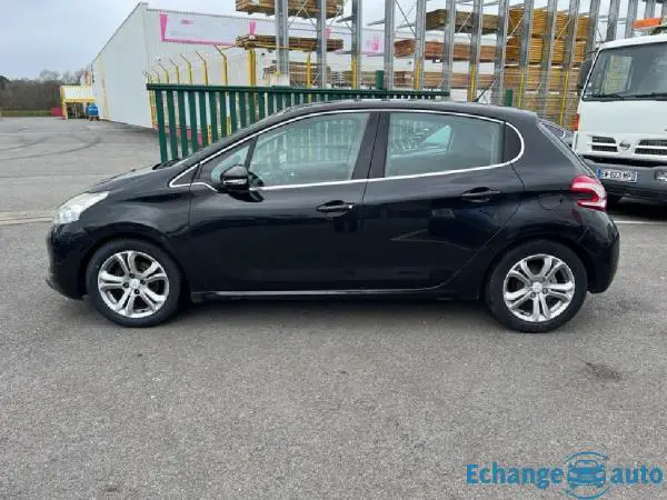 PEUGEOT 208 1.4 HDi 68ch BVM5 Allure