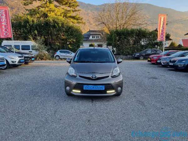 TOYOTA AYGO 1.0 VVT-i Active clim